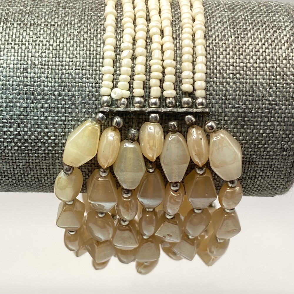 Vintage Multi Strand Beaded Bracelet Lucite Plastic Cream Tan Neutral Silver TN
